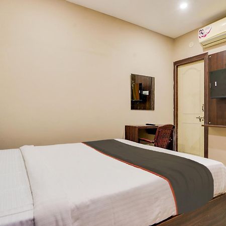 Hotel Airport Land Új-Delhi Kültér fotó