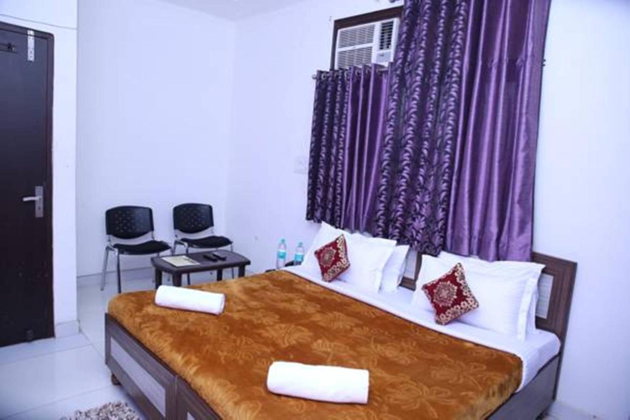 Hotel Airport Land Új-Delhi Kültér fotó