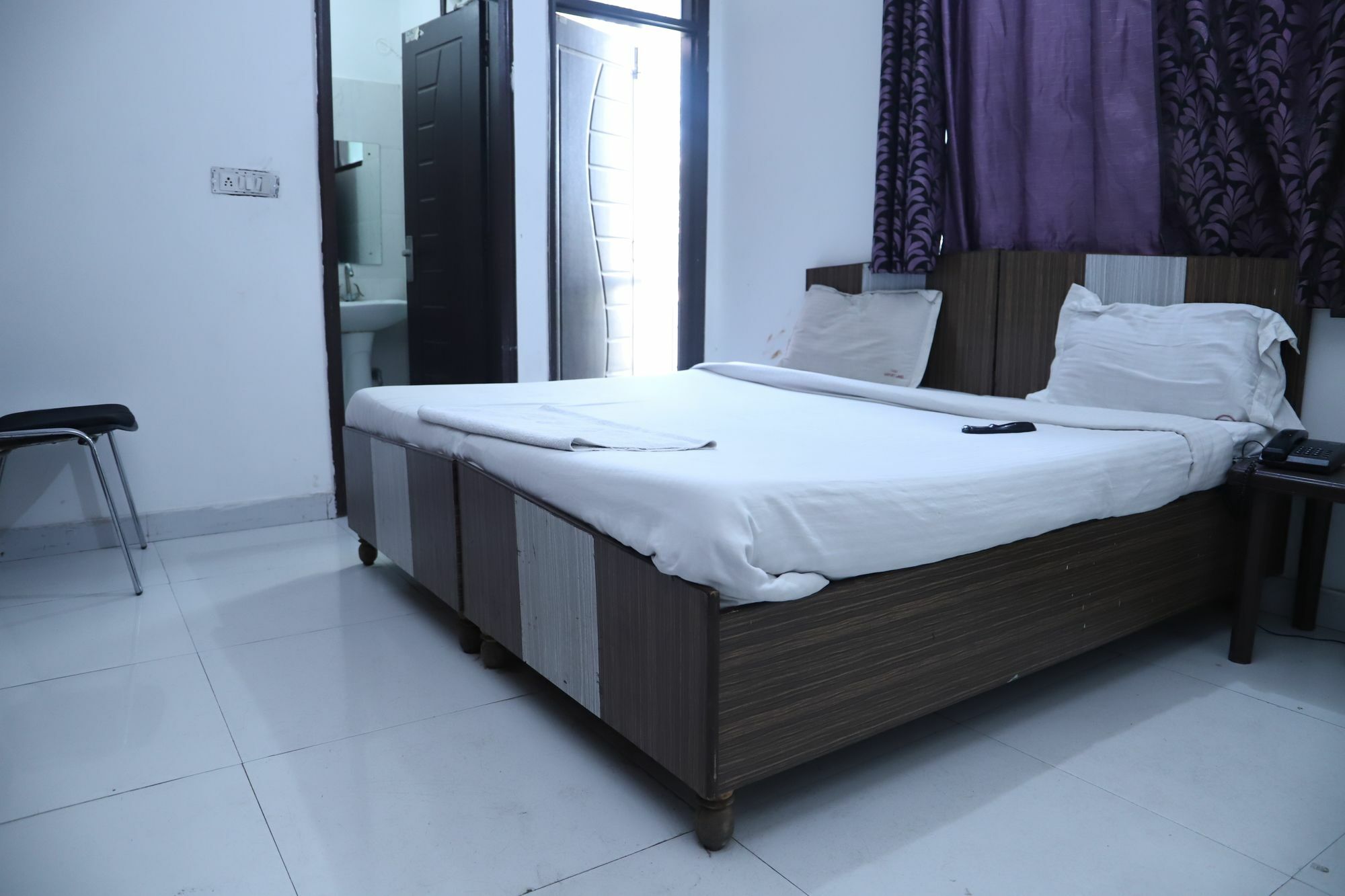 Hotel Airport Land Új-Delhi Kültér fotó