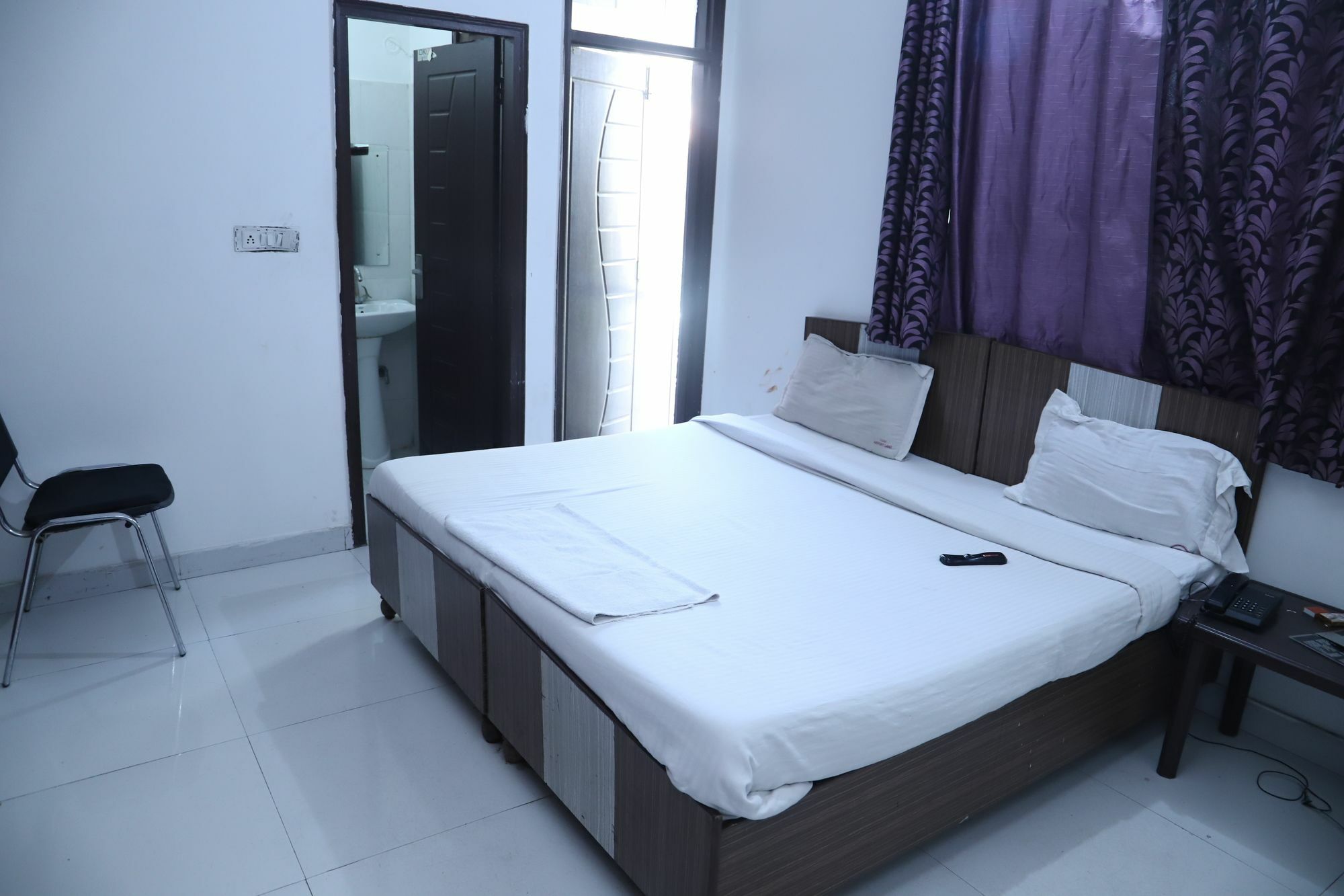Hotel Airport Land Új-Delhi Kültér fotó